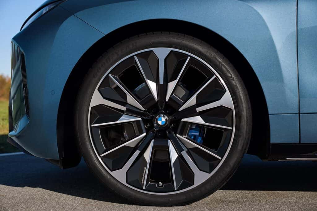 2026 BMW ix wheel colors and options