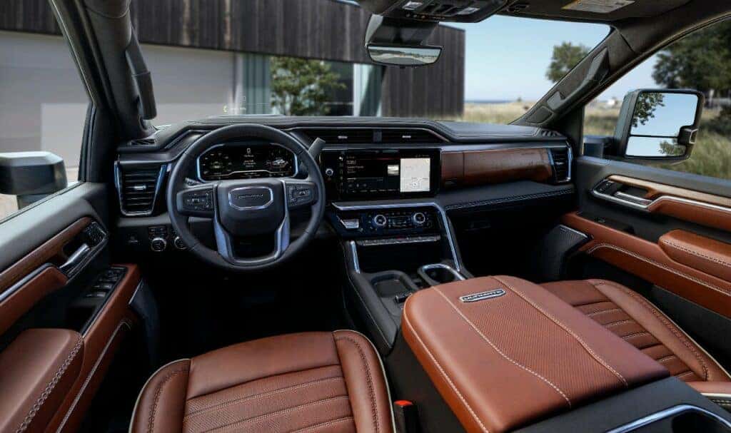 What Is the Difference Between GMC AT4 and Denali Models? High Grade