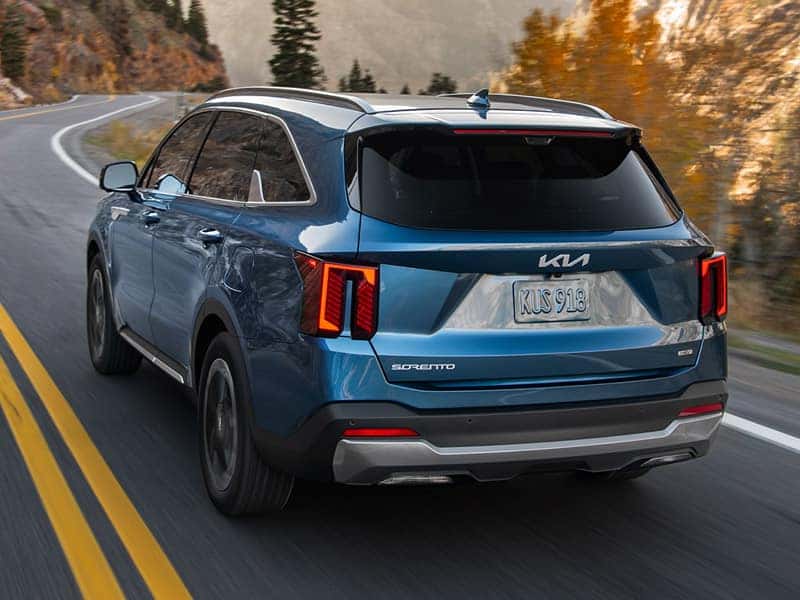 New 2025 Kia Sorento HEV Hybrid Midsize SUV Engine Performance and Powertrain