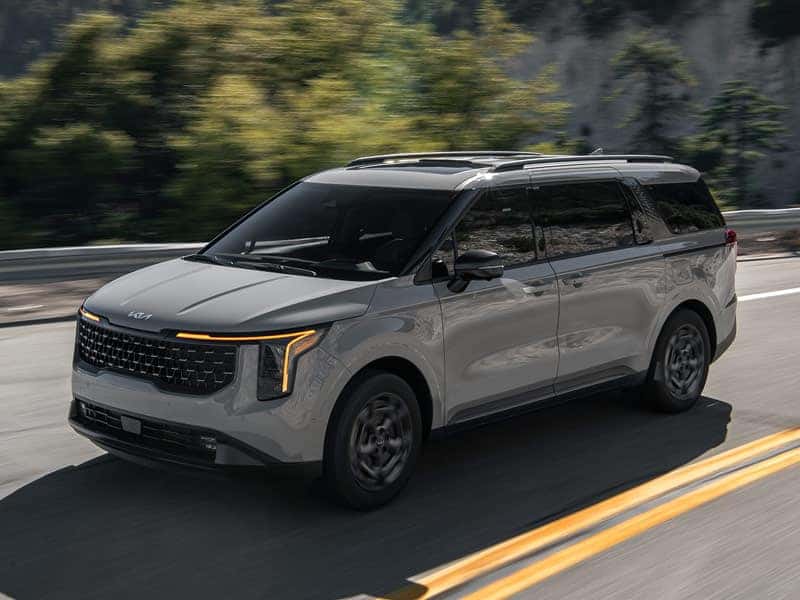 New 2025 Kia Carnival HEV Minivan Engine Performance and Powertrains