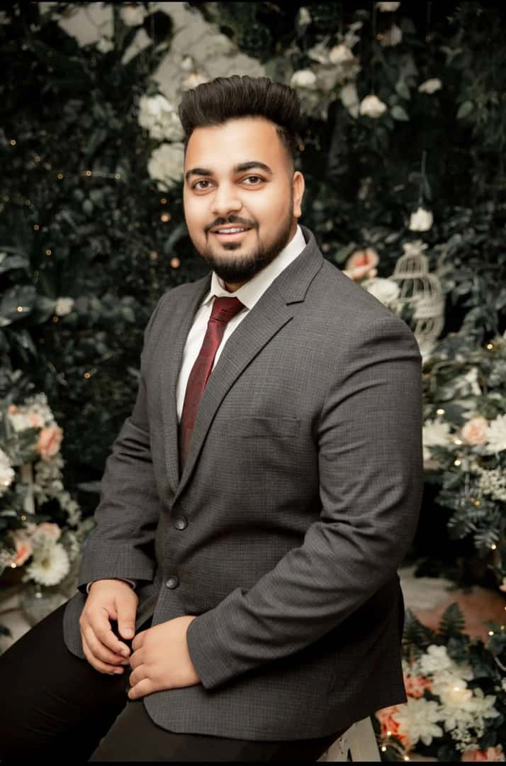 Portrait photo of Rohan
