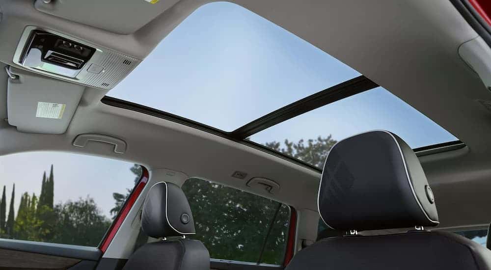 Sunroof in a 2025 Volkswagen Atlas R-Line.