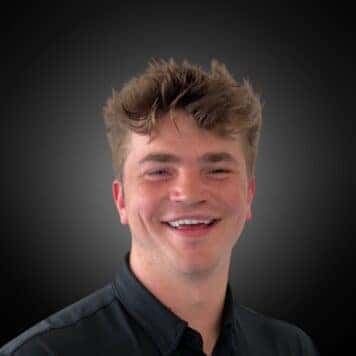 Tommy  Roberts