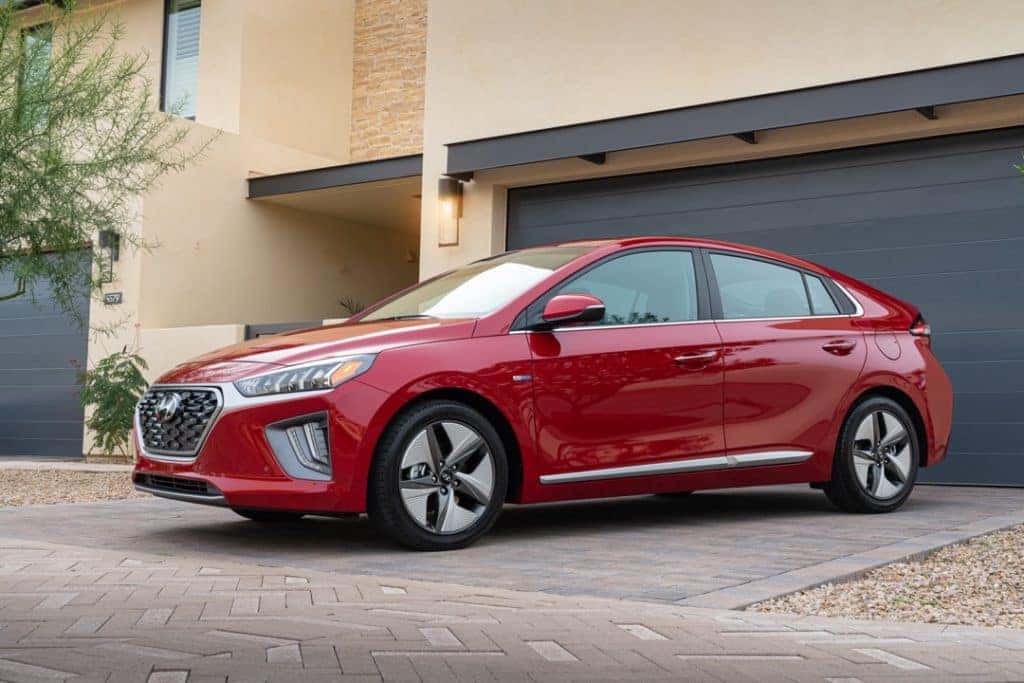 ekstensivt dialog Drik vand Hyundai Ioniq Named Best Hybrid Car | Hyundai of Mankato