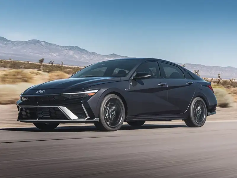 https://s7d1.scene7.com/is/image/hyundai/2025-elantra-n-line-0246-vlp:4-3?wid=800&hei=600&qlt=85,0&fmt=webp