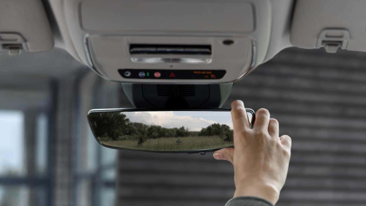 2025 GMC Terrain Mirror