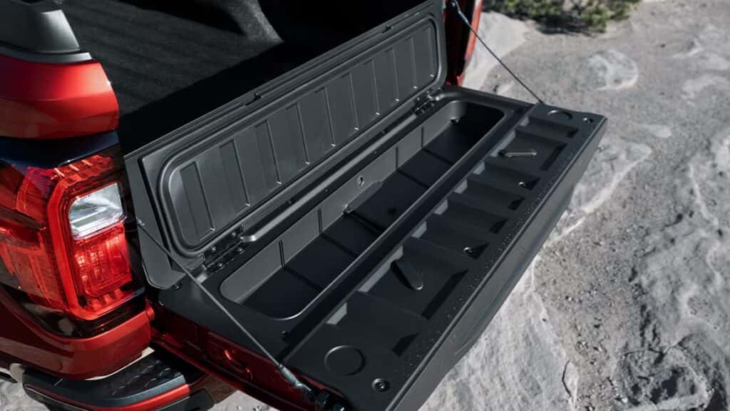 2025 GMC Canyon MultiStow Tailgate™
