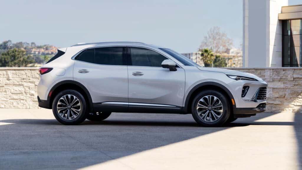 2025 Buick Envision vs 2025 Acura RDX near Lancaster, PA