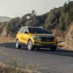 2022 Kia Seltos front 3/4 gold