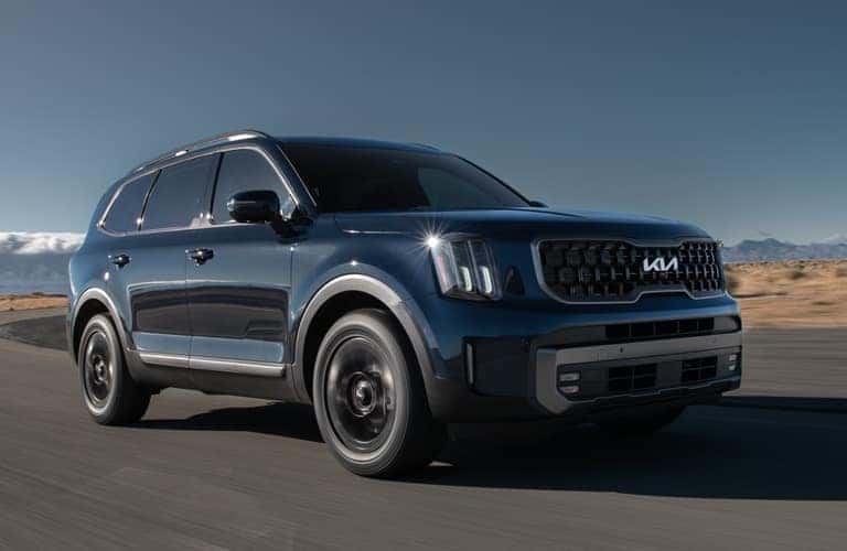 2023 Black KIA Telluride