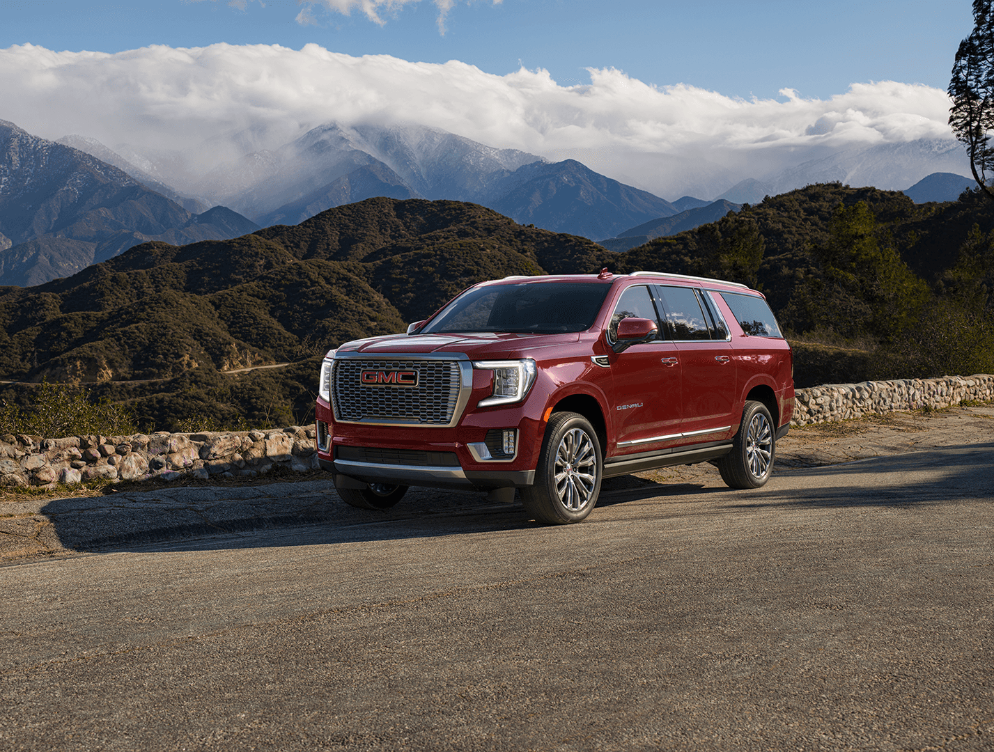 2024_GMC_Yukon_XL_red_exterior.
