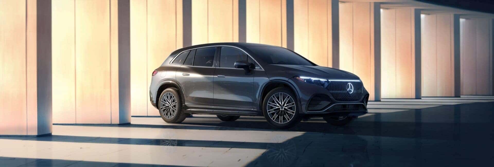 2023 Mercedes-Benz EQS SUV Parked