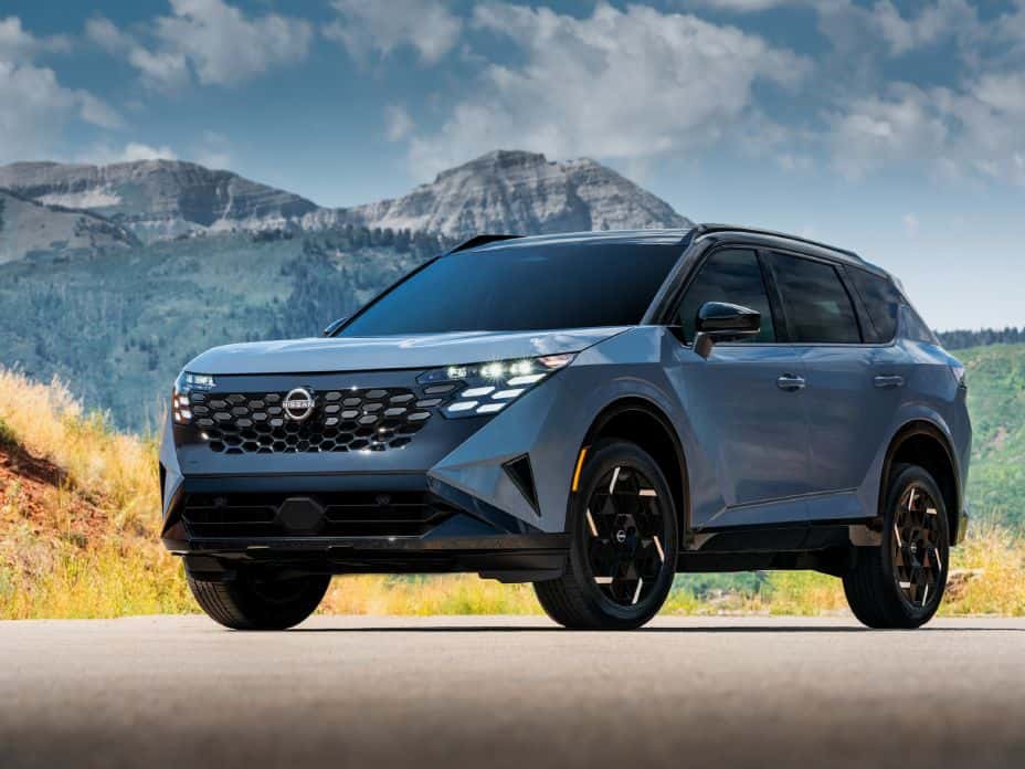 2027 Nissan Rogue Hybrid: 3 New Features | Photo Courtesy: Nissan 2027 Nissan Rogue Hybrid SR with SR Technology Package