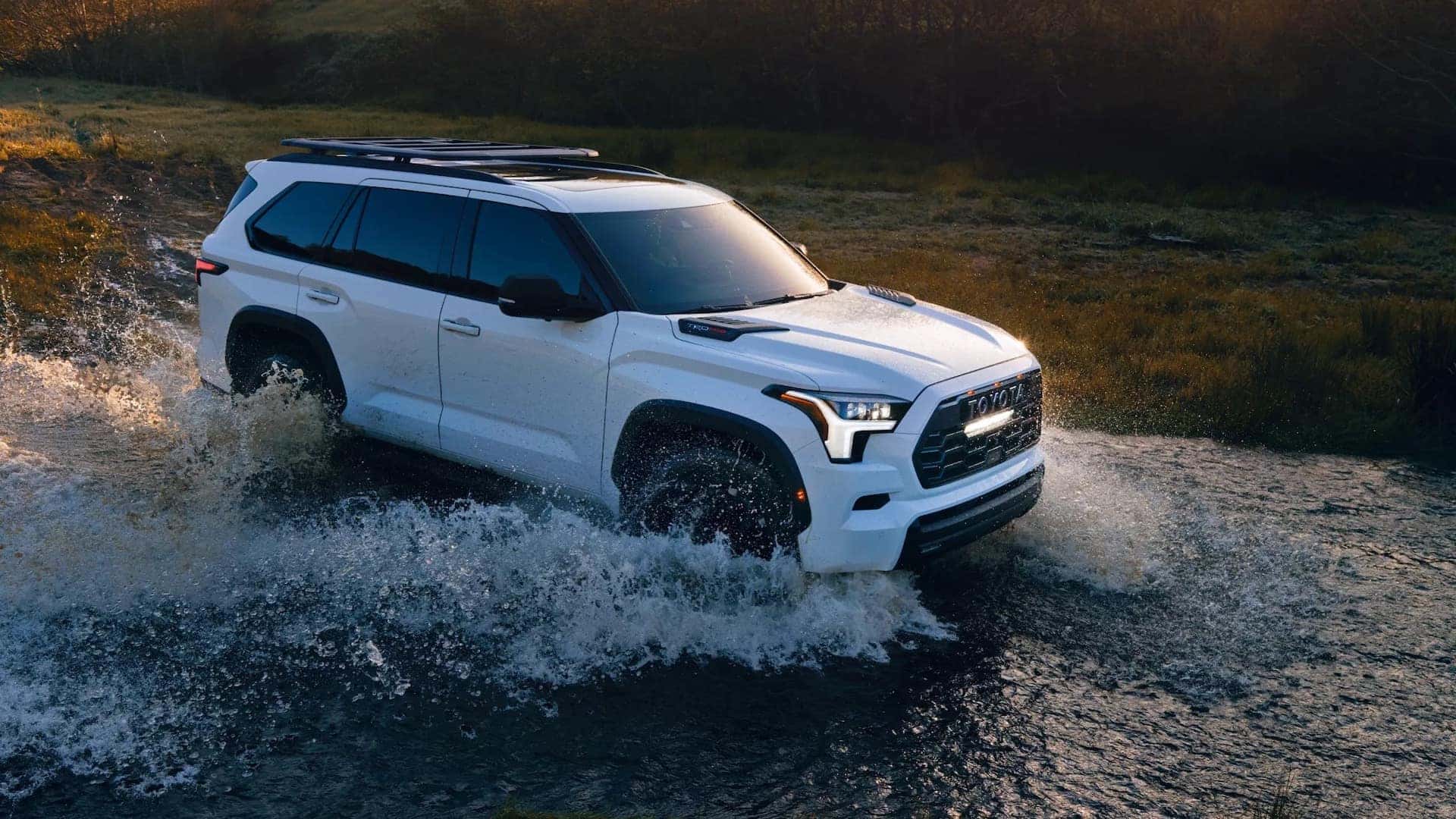 Toyota sequoia 2023 салон