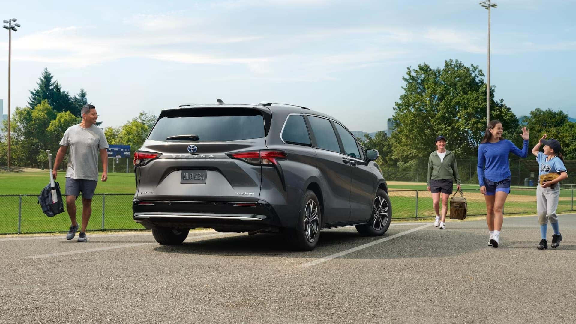 New 2025 Toyota Sienna in Celestial Silver Metallic for sale in Covington, LA