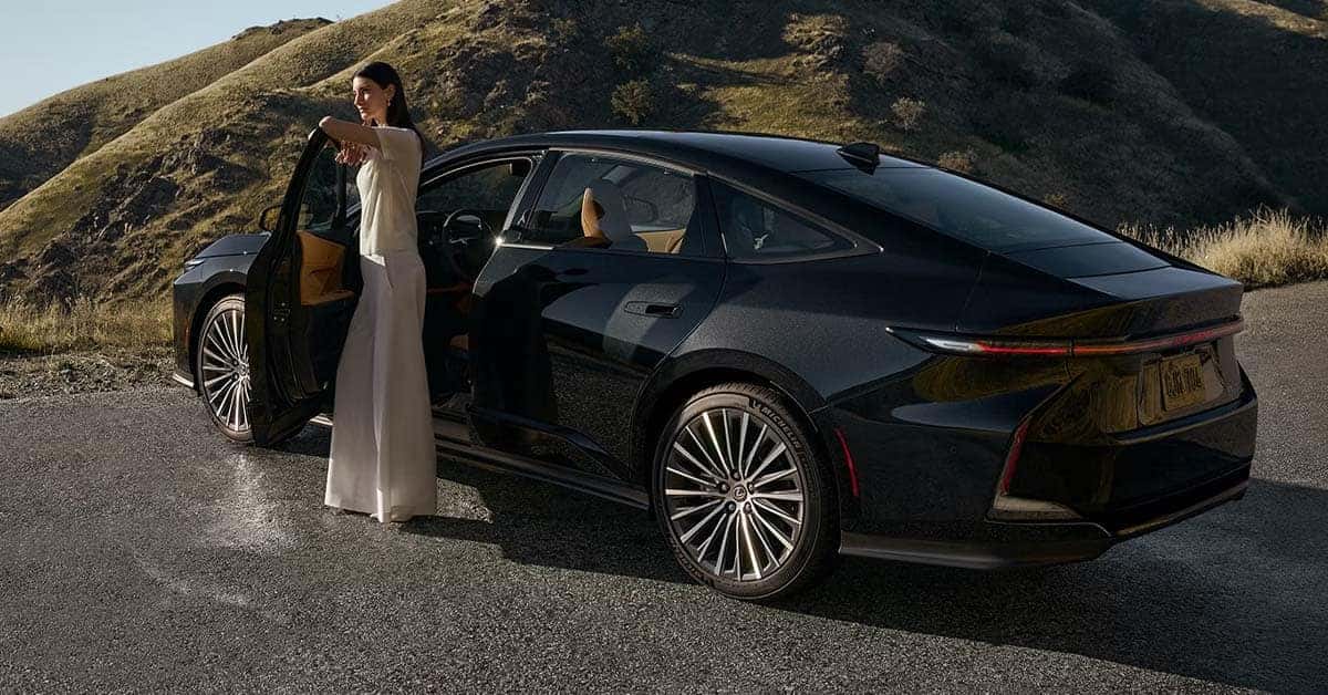 2026 Lexus ES Hybrid Ext