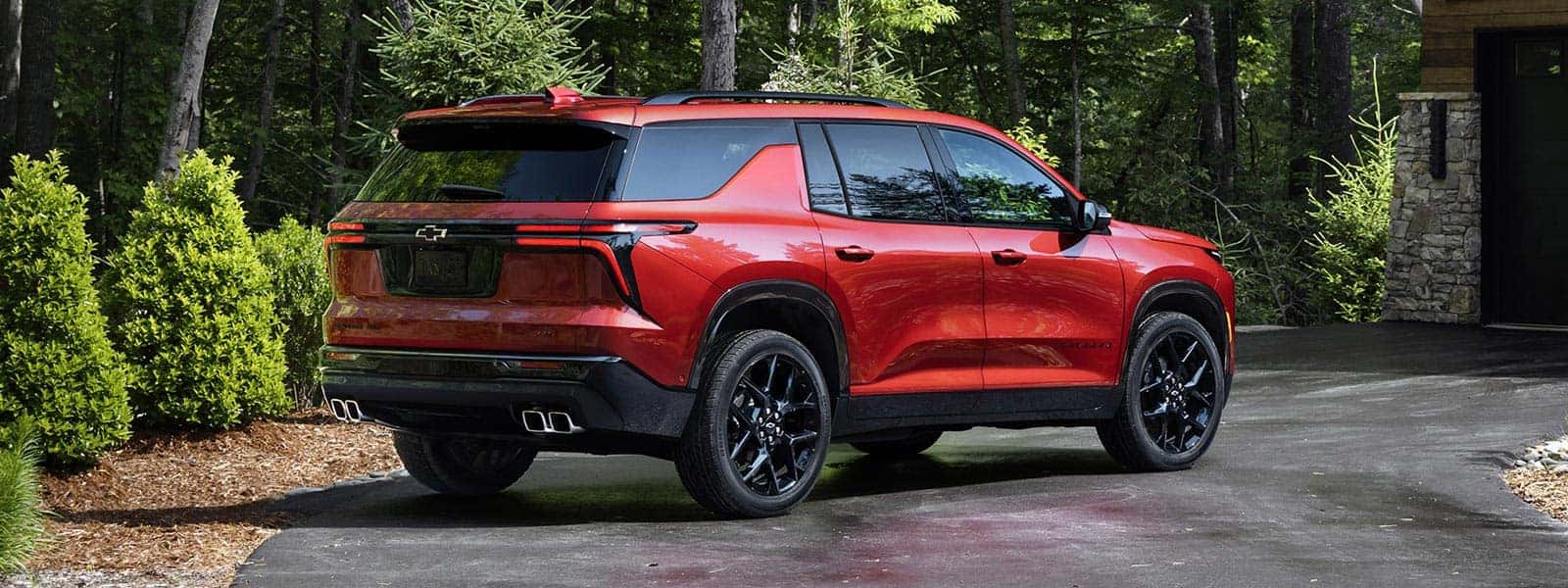 Lease or Finance New 2025 Chevrolet Traverse Midsize SUV in Regina Saskatchewan
